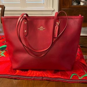 Coach tote bag. Very gently used. In excellent condition.